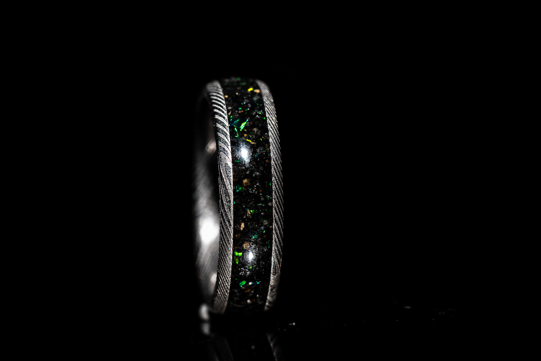 The Sand Ring - Damascus Steel Core